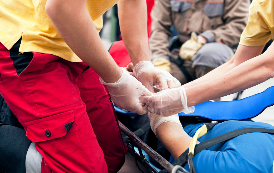 workplace first aid course requirements
