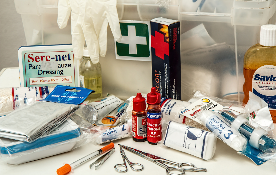 workplace first aid kit checklist UK